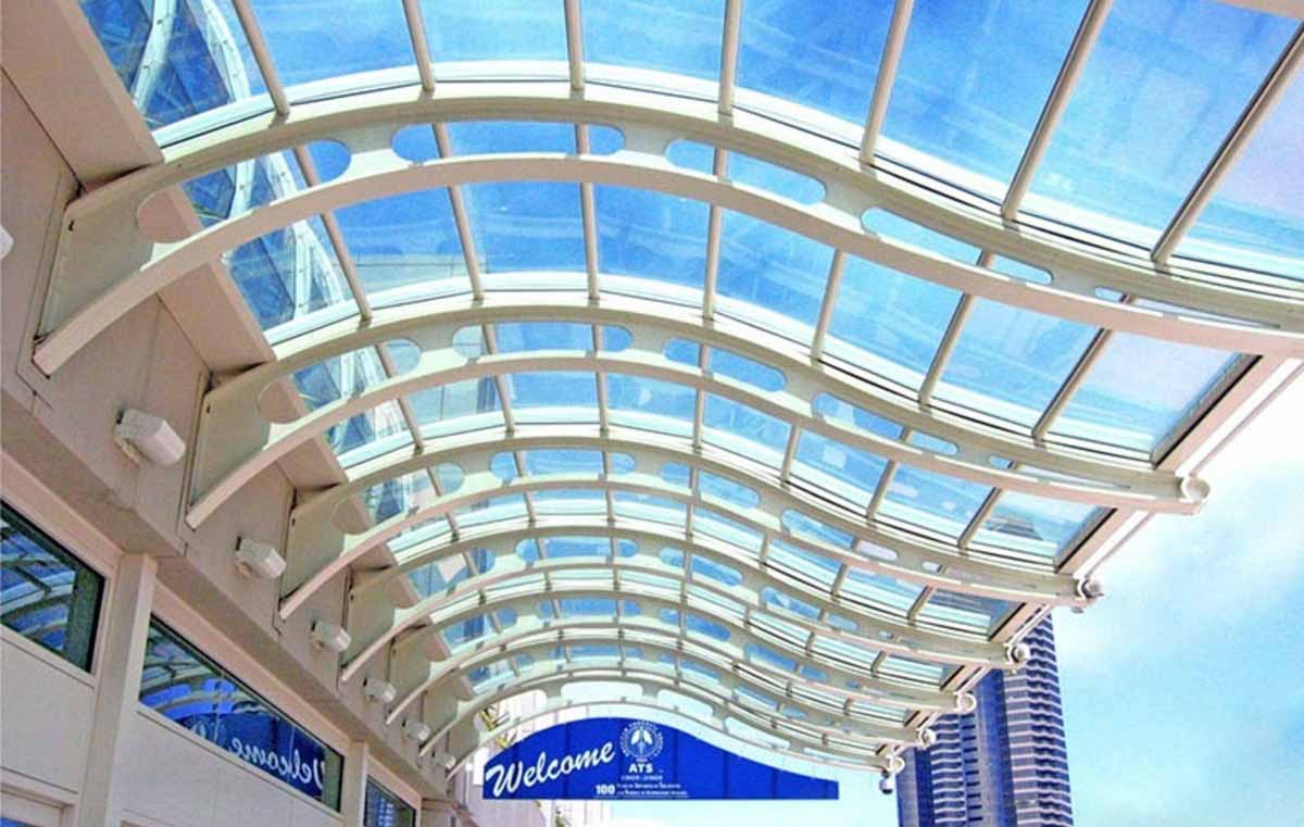 Tấm nhựa Polycarbonate dùng cho mái vòm lượn sóng